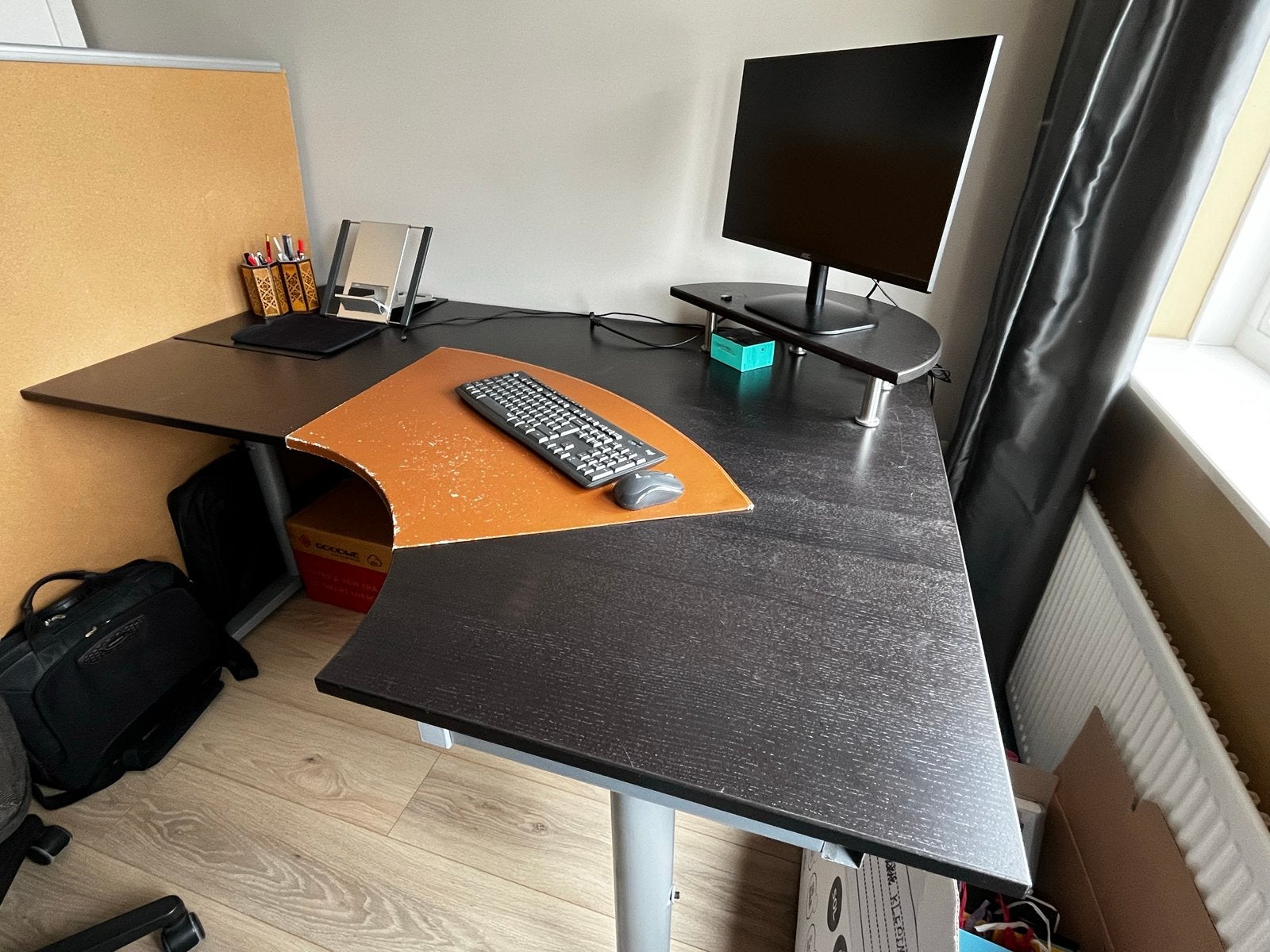 GRATIS Hoekbureau 160x125 cm - Zonder monitor en accessoires, Ophalen, Gebruikt, Hoekbureau