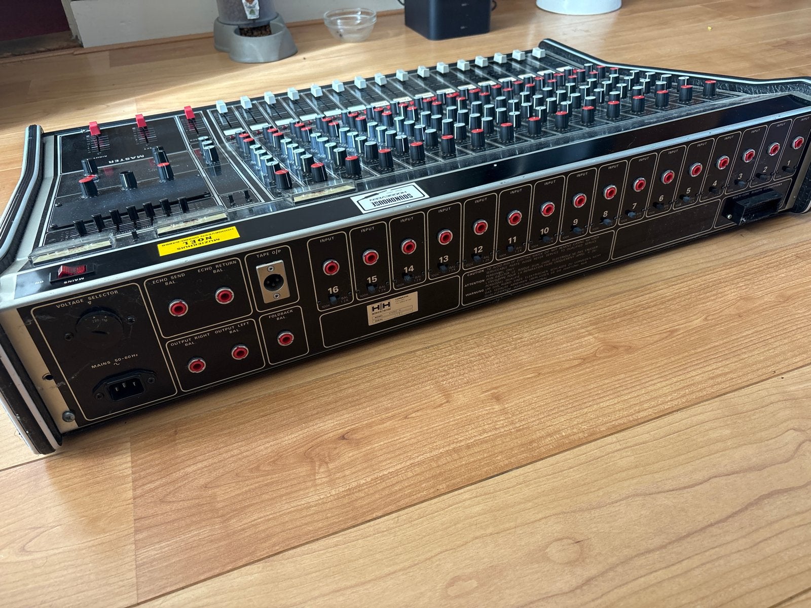 HH Electronic Stereo-16 Analoog Mengpaneel, Ophalen, Gebruikt, 10 tot 20 kanalen