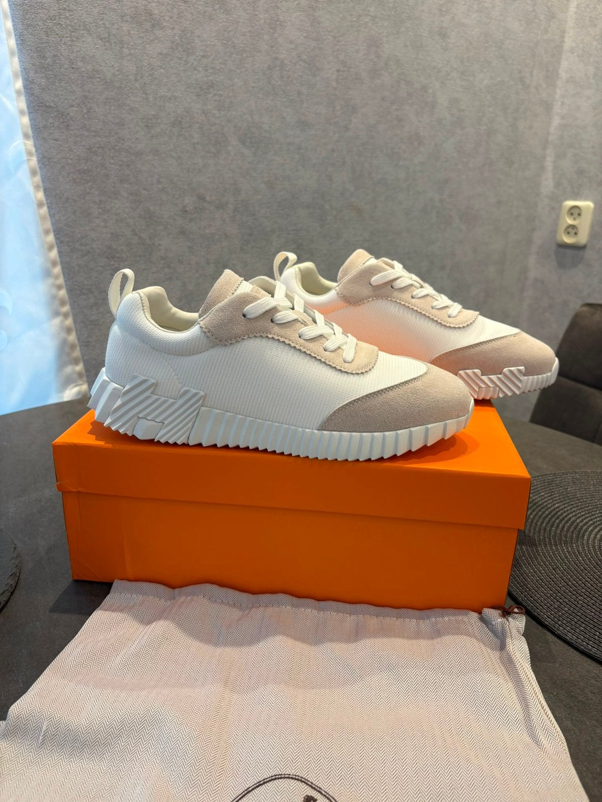 Hermes schoenen, Ophalen of Verzenden, Zo goed als nieuw, Zwart