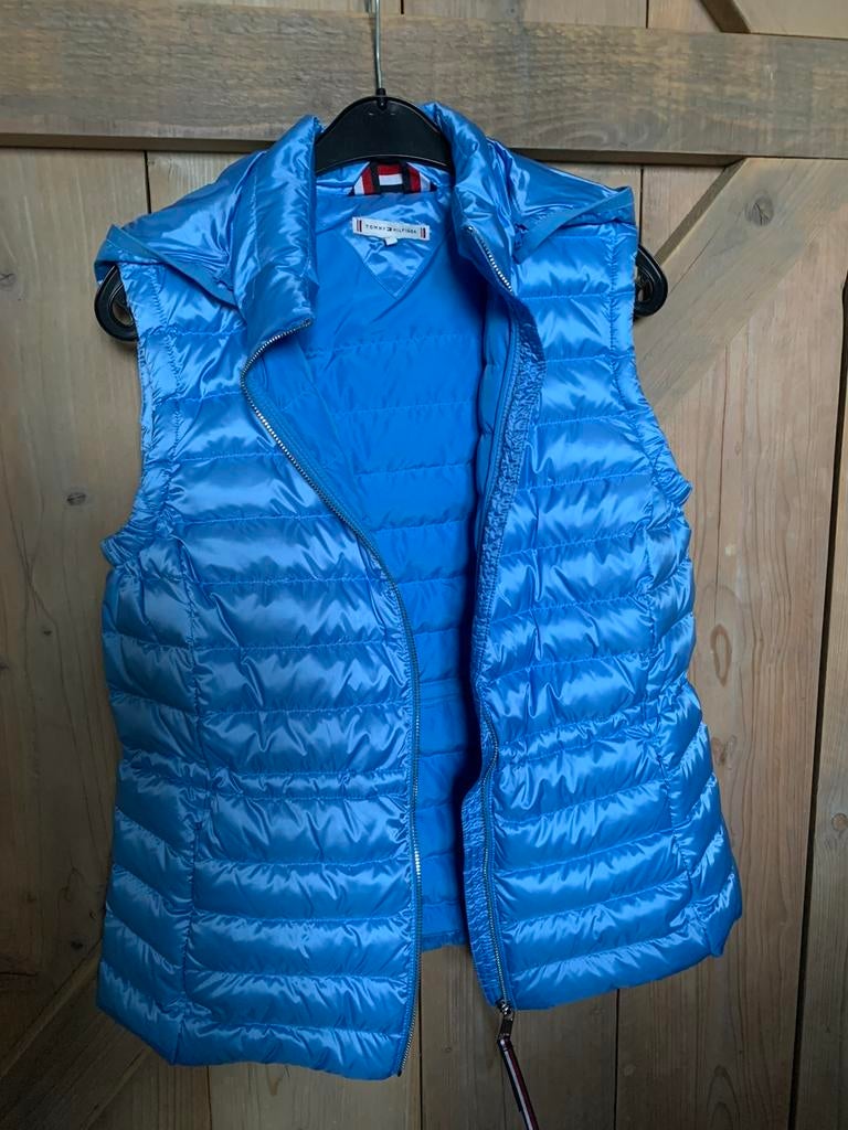 Nieuw! Bodywarmer Tommy Hilfiger M, Ophalen of Verzenden, Nieuw, Maat 38/40 (M), Blauw