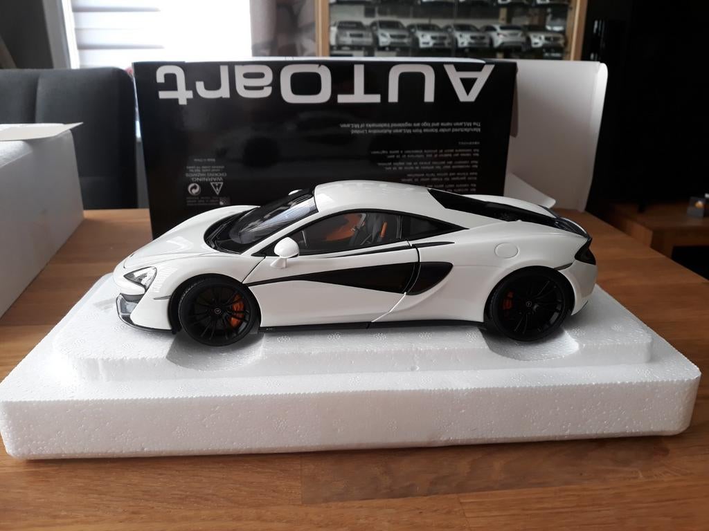 Autoart 76041 1/18 Mclaren 570S wit, Hobby en Vrije tijd, Modelauto's | 1:18, Nieuw, Auto, Autoart, Ophalen of Verzenden