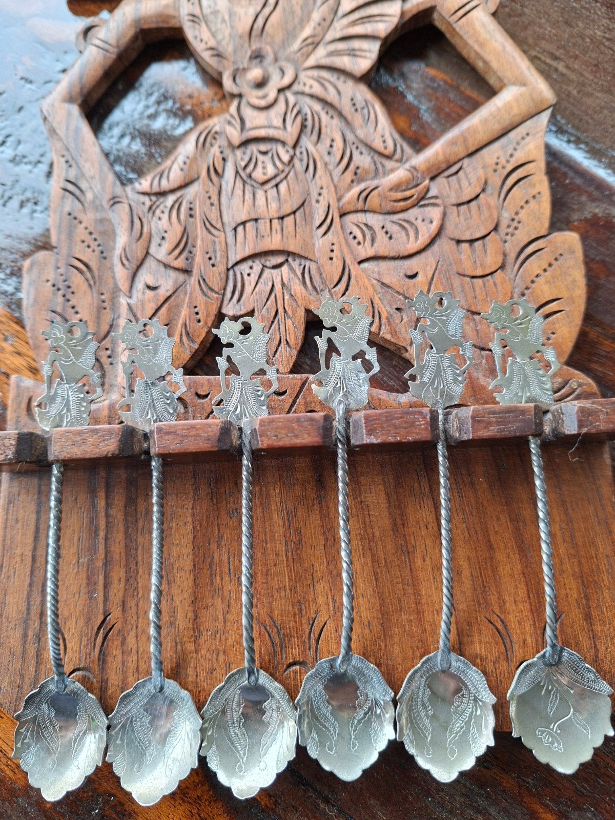 Vintage Balinese lepels met houten houder, Ophalen