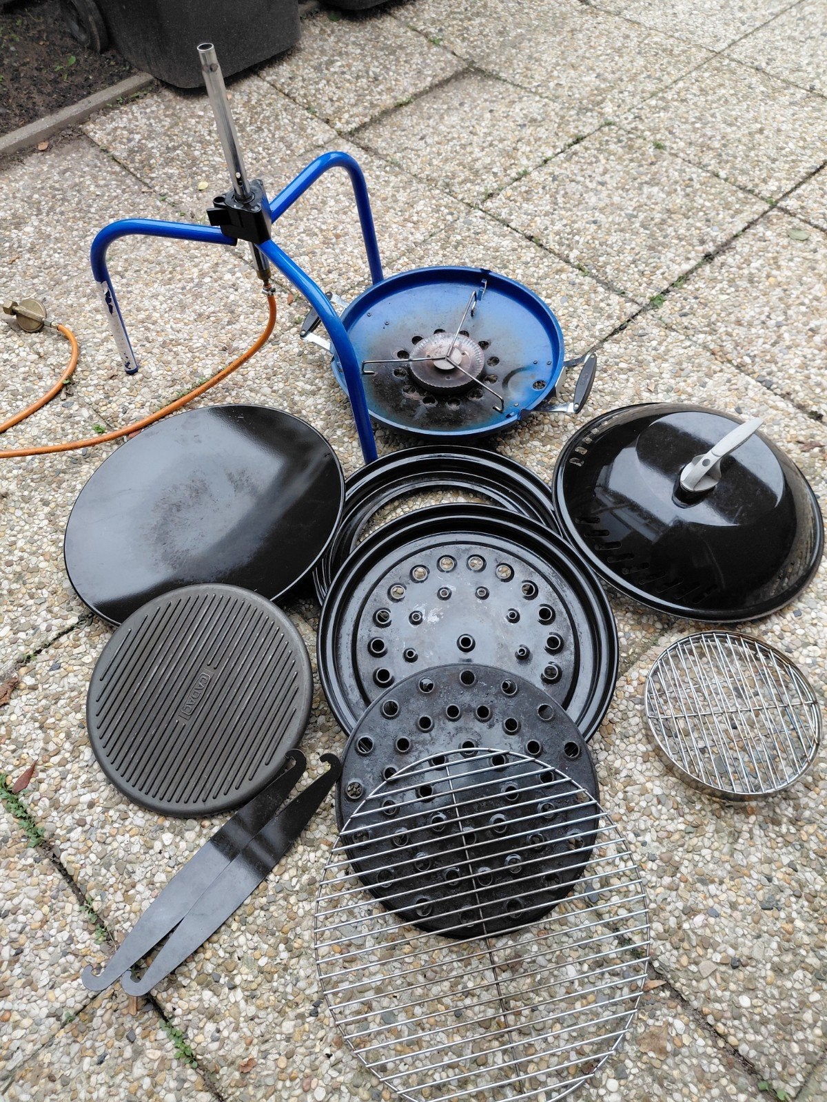 skottelbraai met diverse onderdelen, Ophalen, Gebruikt