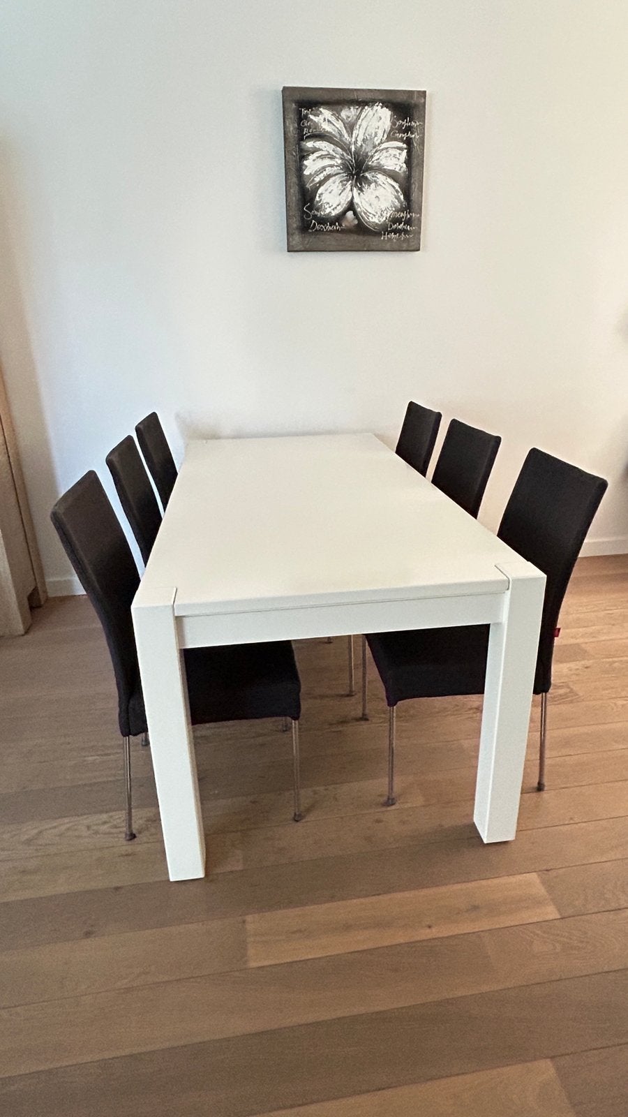 Witte eettafel 180 x 90 x 77 cm met 6 grijze stoelen, Huis en Inrichting, Tafels | Eettafels, Ophalen, Gebruikt, Eikenhout, 50 tot 100 cm