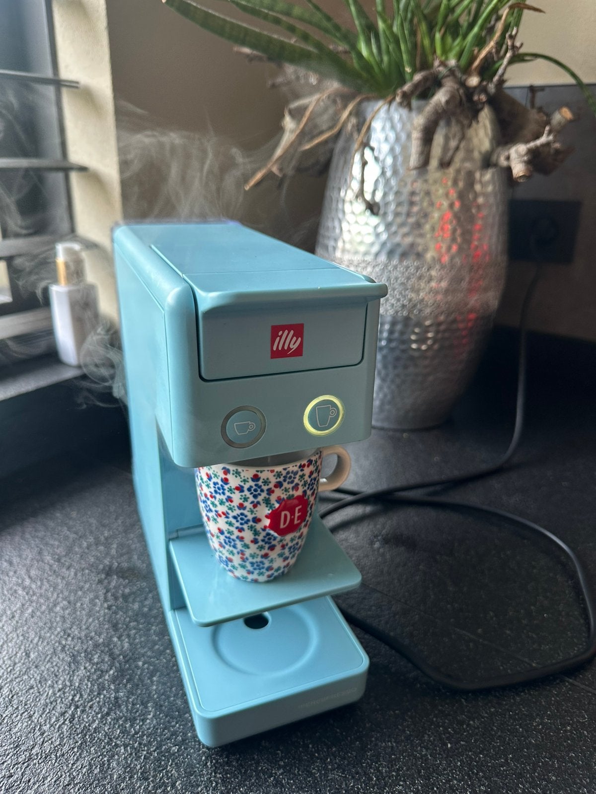 Illy Iperespresso Koffiemachine - Lichtblauw & Compact, Koffiepads en cups, S, Espresso apparaat, Ophalen of Verzenden