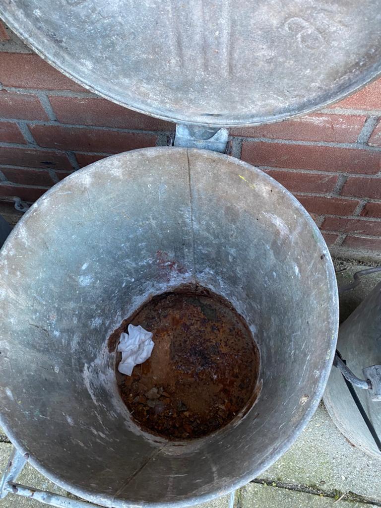 Zinken vuilnisbak asemmer, Huis en Inrichting, Gebruikt, 40 liter of meer, Ophalen of Verzenden, Nvt