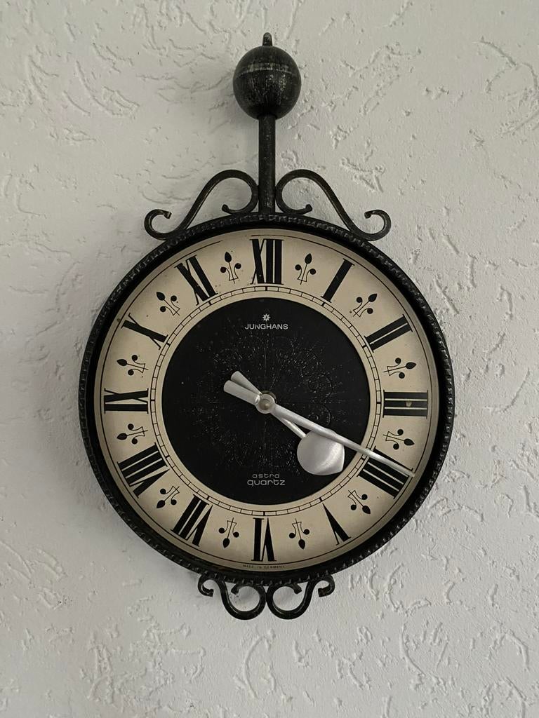 Junghans  Astro Quarts klok, Ophalen of Verzenden, Wandklok