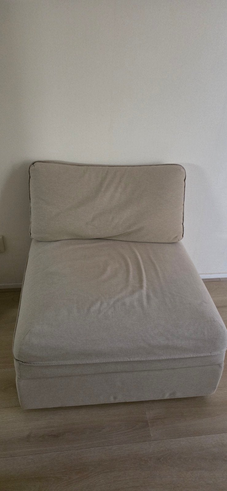IKEA vallentuna fauteuil, twee poefen met een kussen, Huis en Inrichting, Ophalen, 75 tot 100 cm, Zo goed als nieuw, 75 tot 100 cm