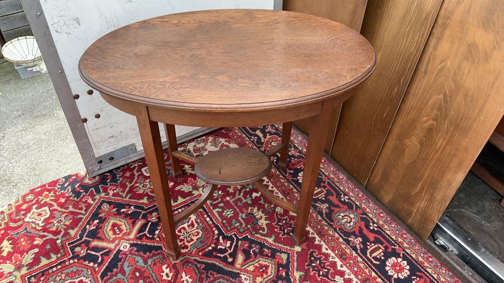 Ovaal tafeltje 76cm hoog 90cm lang 58cm breed. Antiek., Ophalen of Verzenden, Gebruikt