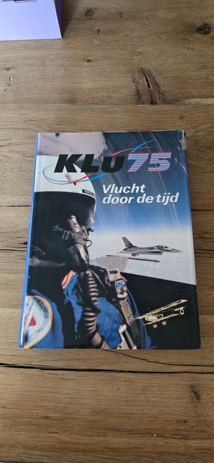 KLU 75 Vlucht door de tijd - Jubileumboek Luchtmacht, Ophalen of Verzenden, Gelezen, Overige onderwerpen, Onbekend