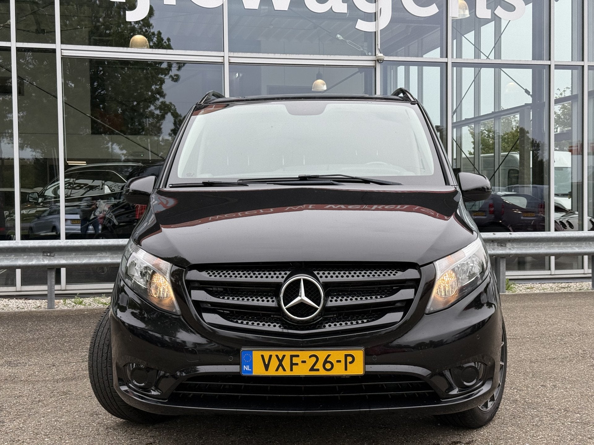 Mercedes-Benz Vito 110 CDI Lang | Sportvelgen | Stoelverw. |, Auto's, Voorwielaandrijving, Gebruikt, 4 cilinders, Zwart