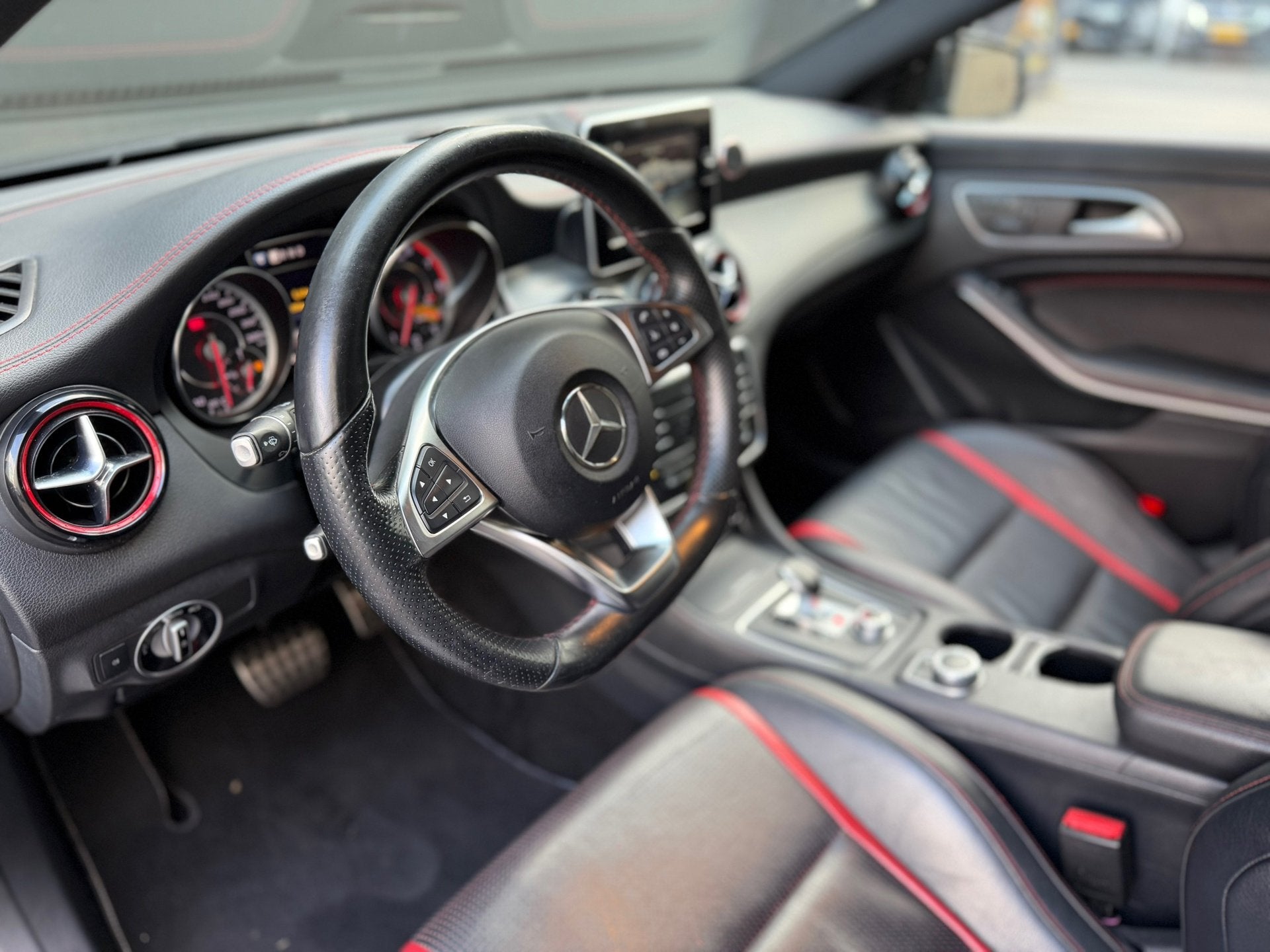 Mercedes-Benz CLA-klasse Shooting Brake AMG 45 4MATIC Orange, Automaat, CLA, Gebruikt, 4 cilinders