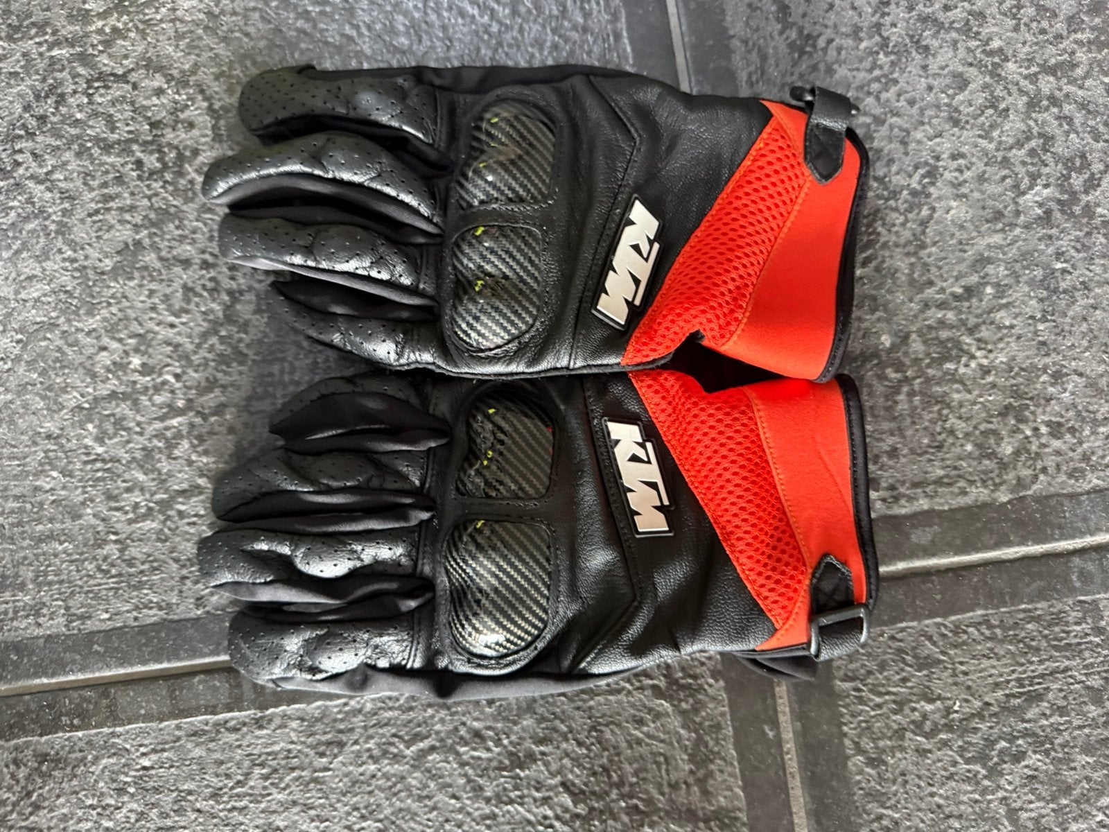 KTM Handschoenen 2 sets maat M9 in nieuwstaat, Motoren, Ophalen, Tweedehands, Handschoenen