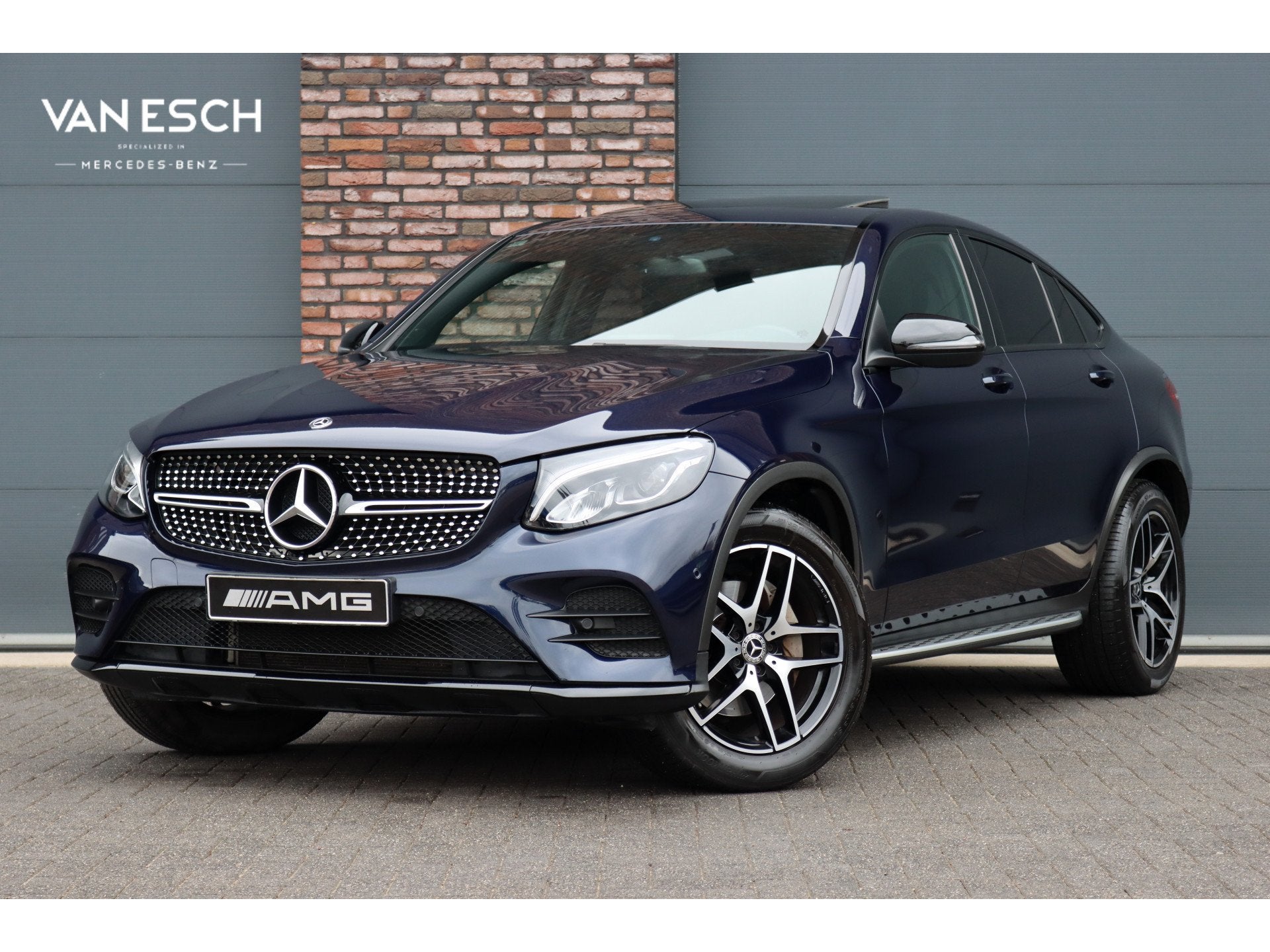 Mercedes-Benz GLC Coupé 250 4MATIC AMG Line | Schuifdak | D, Gebruikt, Blauw, Bedrijf, Vierwielaandrijving