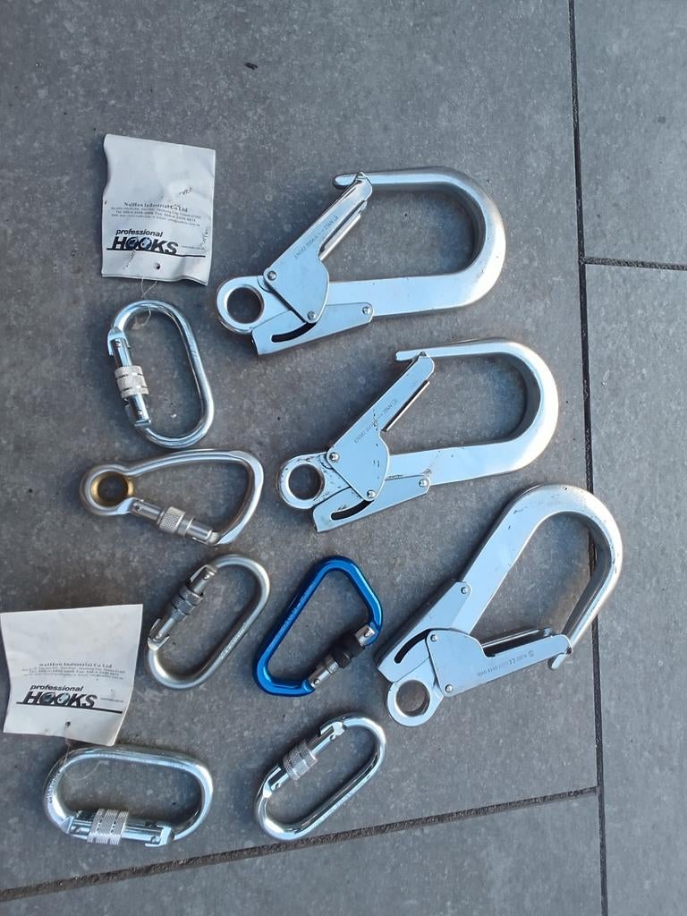 Diversen karabijnhaak en steigerhaak, Ophalen of Verzenden, Klimsport-accessoire