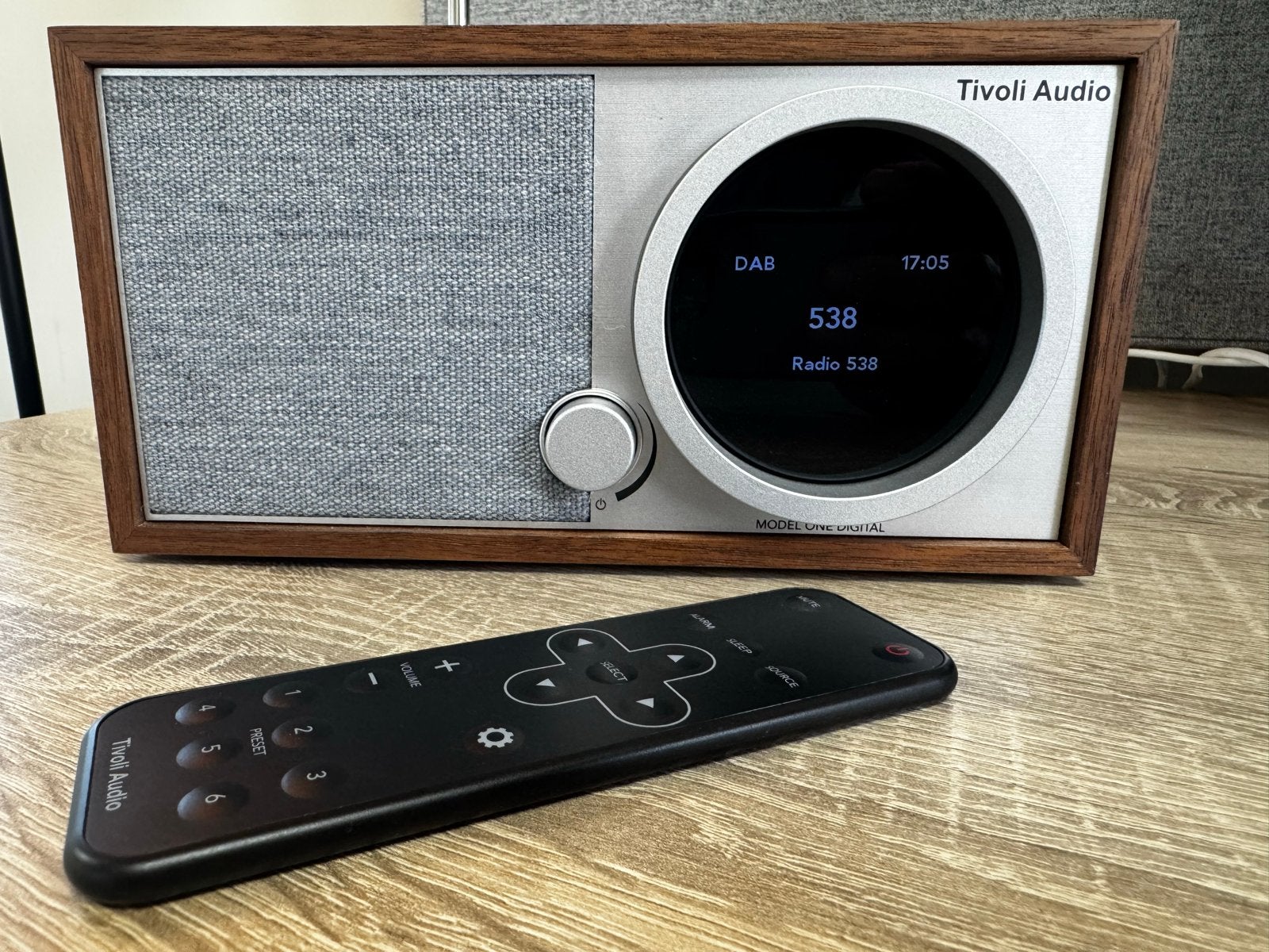 Tivoli Audio Model One Digital Gen 2 DAB+ Radio, Audio, Tv en Foto, Ophalen, Zo goed als nieuw, Radio