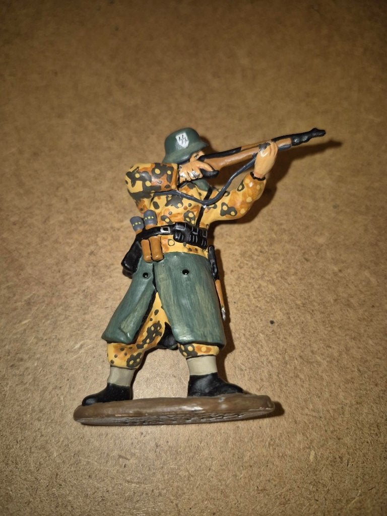 KING & COUNTRY MINIATUUR MILLITAIR 1:32, Verzamelen, Ophalen, Zo goed als nieuw