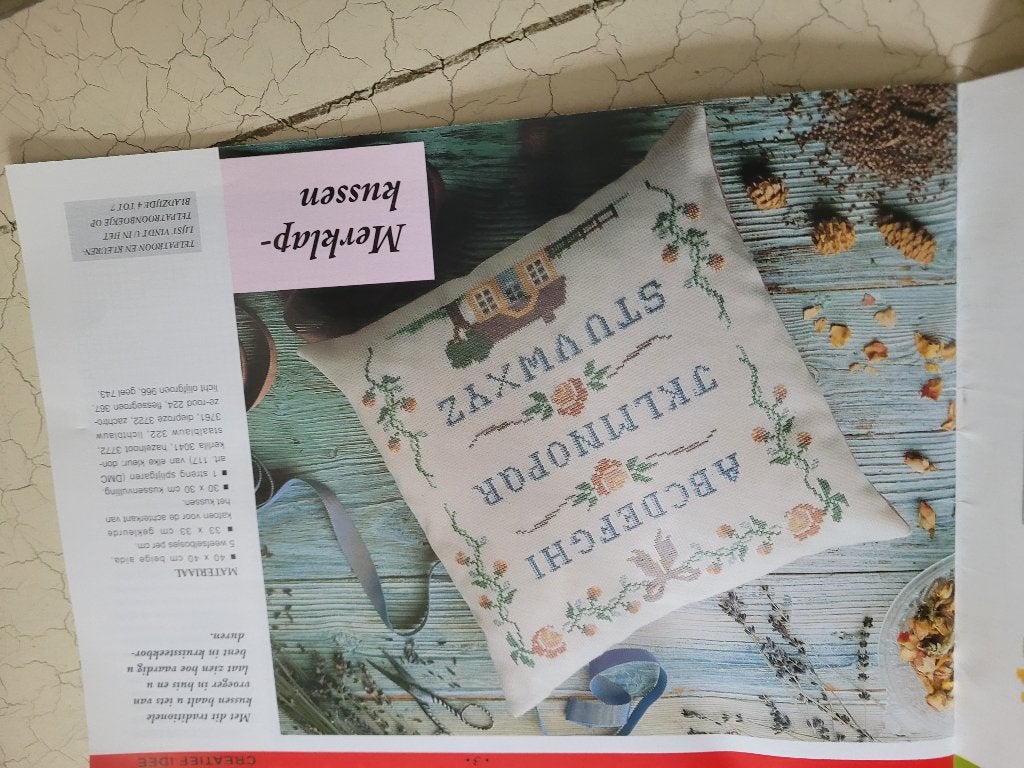 Vintage borduur boekje DMC, Belle Vieille Brocante, Ophalen of Verzenden, Zo goed als nieuw, Jolandamonsieurs@gmail.com