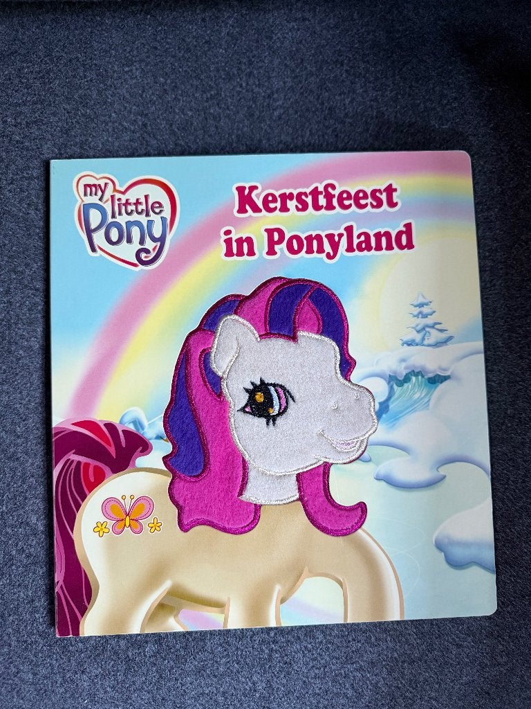 Boekje kerstfeest in ponyland My little pony, Kinderen en Baby's, Speelgoed | My Little Pony, Ophalen of Verzenden, Zo goed als nieuw