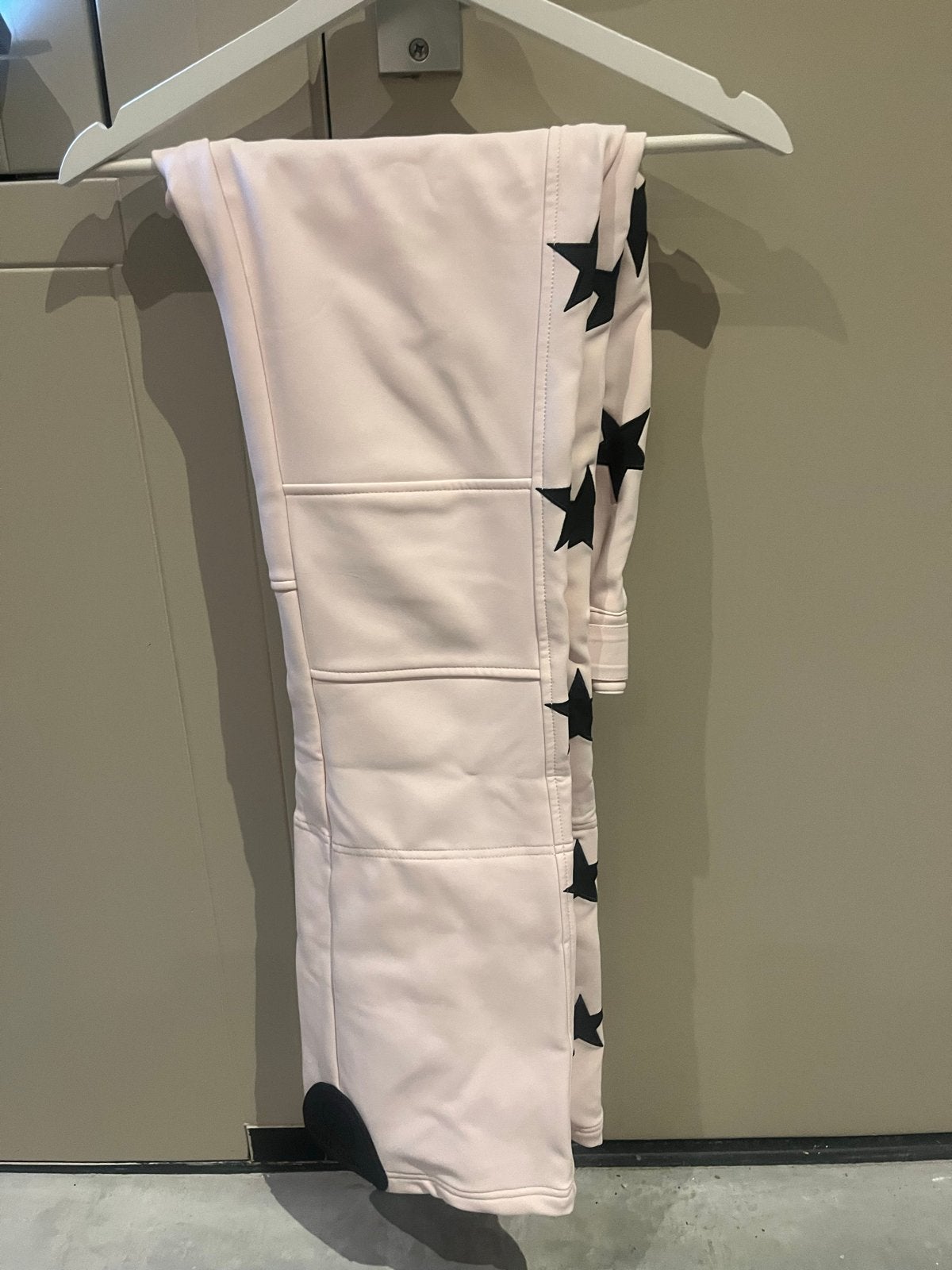 Airforce skibroek roze met sterren - Maat L, Ophalen of Verzenden, Zo goed als nieuw, Maat 42/44 (L), Broek