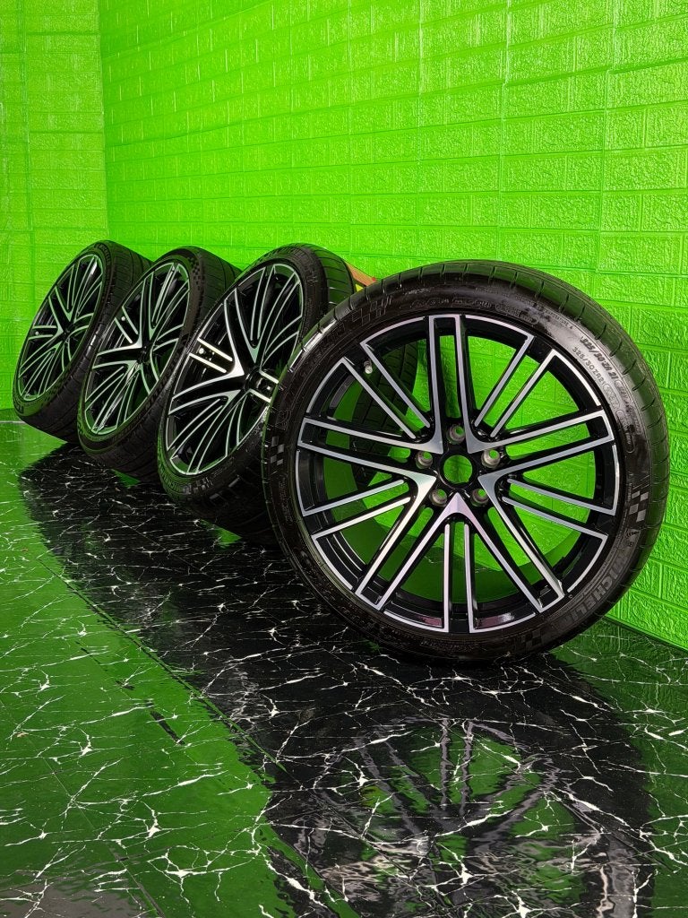 Originele Aston Martin DB12 velgen 21” zomerset RY531007JA, Niet ingevuld, Gebruikt, Niet ingevuld, Personenwagen