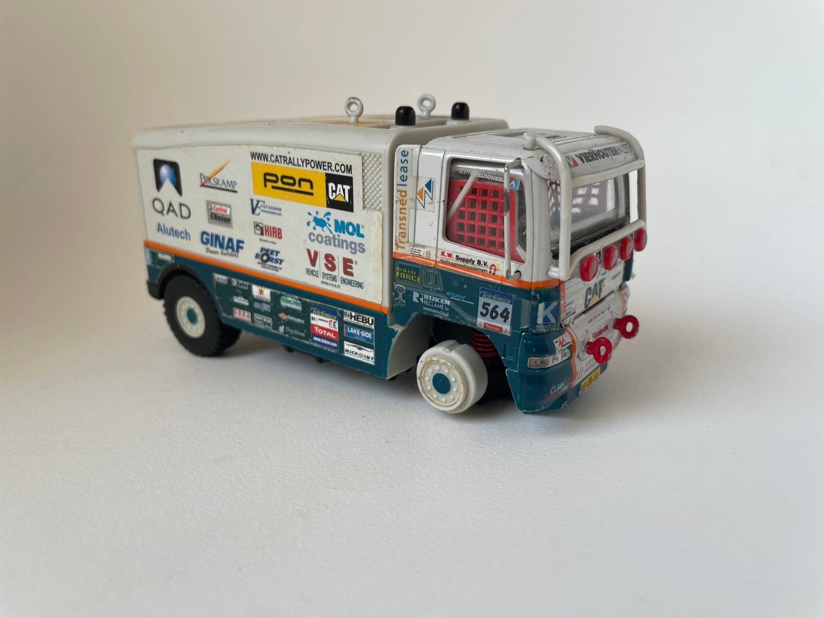 model Ginaf C2222 4X4 westrijdtruck 2005 Rallytruck 1/50, Ophalen of Verzenden, Gebruikt, Bus of Vrachtwagen