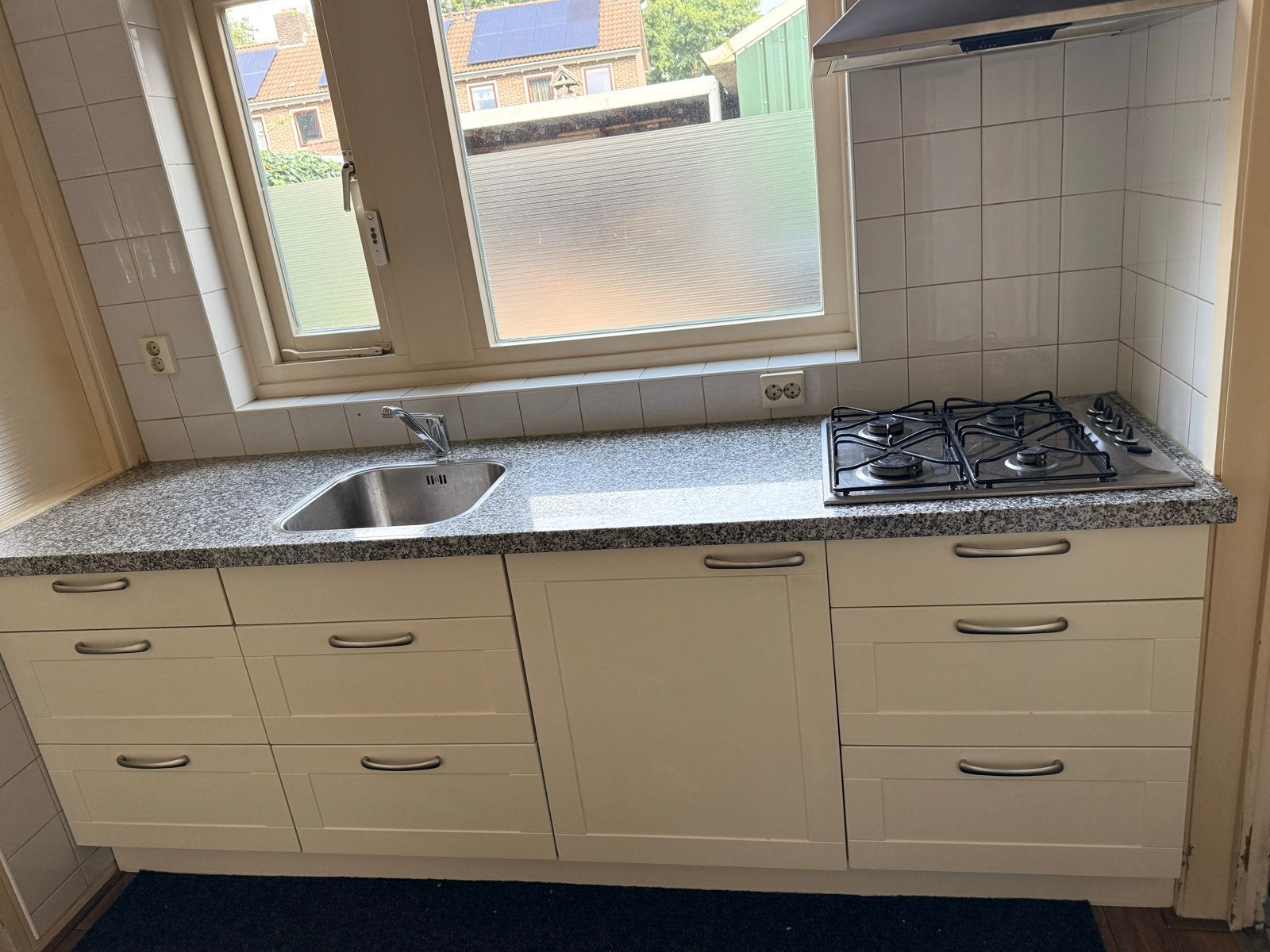 Complete keukenblok met inbouwapparatuur, Huis en Inrichting, Ophalen, Gebruikt, Graniet of Steen, Enkelwandige keuken