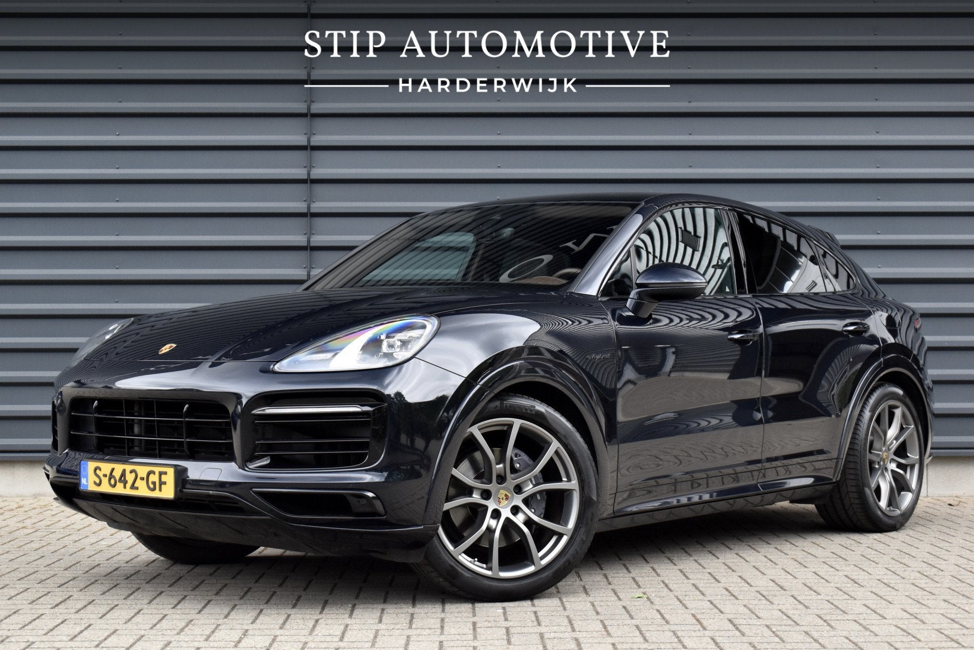 Porsche Cayenne Coupé 3.0 E-Hybrid Platinum Edition SportDe, Automaat, Gebruikt, Euro 6, 462 pk