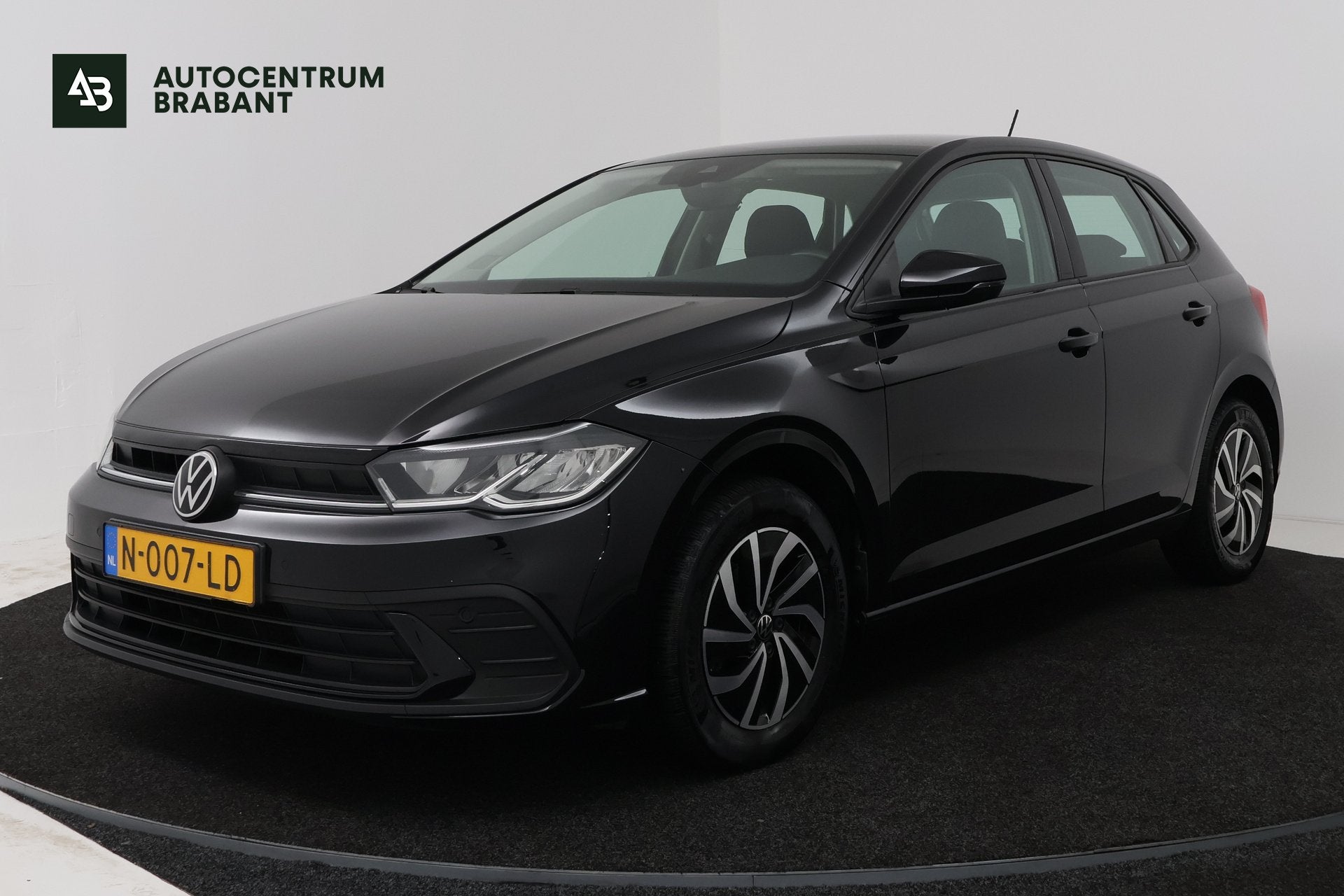 Volkswagen Polo 1.0 TSI Life (CARPLAY, PARKEERSENSOREN, CRUI, Voorwielaandrijving, Stof, Gebruikt, 580 kg