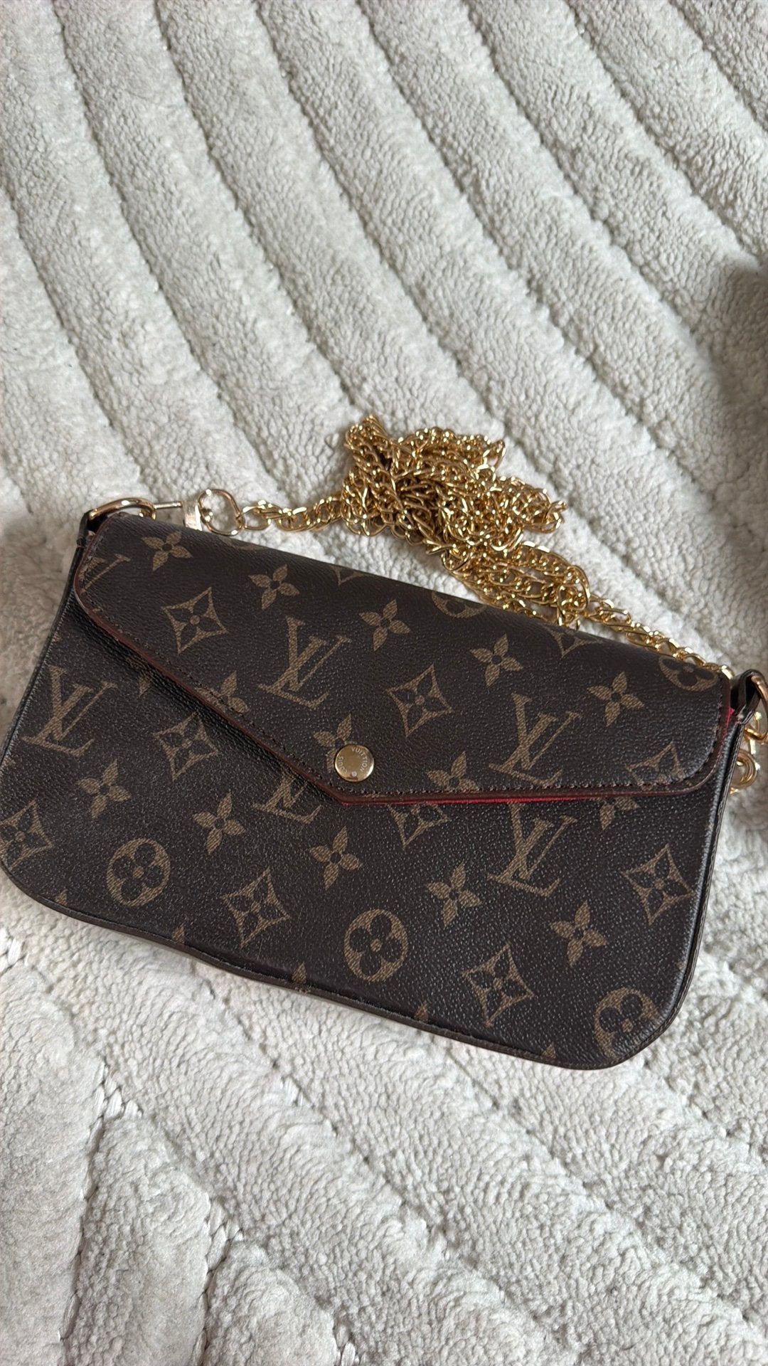 Tas, Ophalen, Zo goed als nieuw, Rood