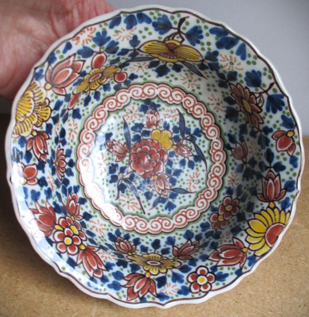 Tichelaar Makkum Polychrome Delfts aardewerk Kom~Klapmuts, Antiek en Kunst, Antiek | Keramiek en Aardewerk, Ophalen of Verzenden