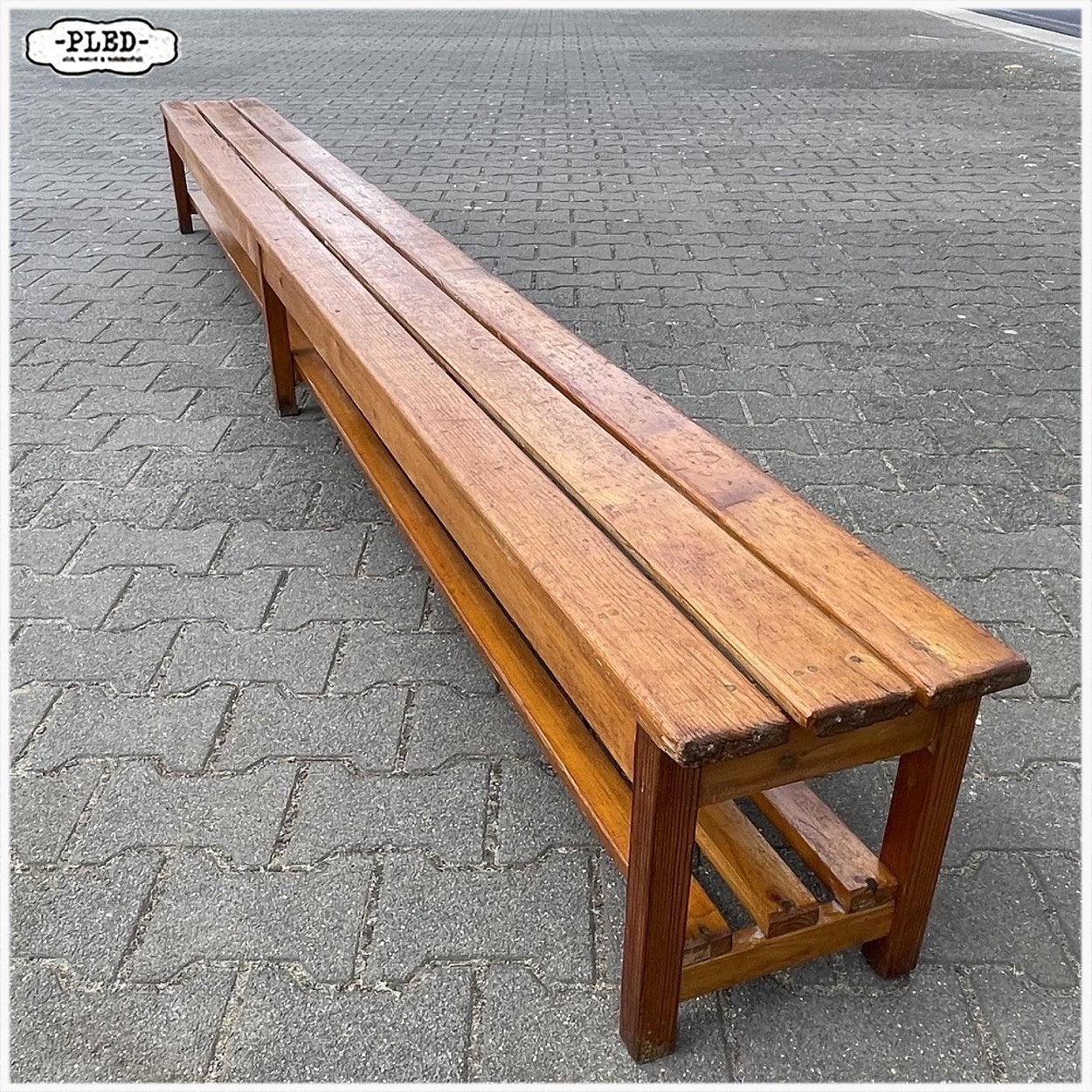 Vintage gymbank Schoolbank met schoenenrek 303cm lang, Antiek en Kunst, Curiosa en Brocante, Ophalen