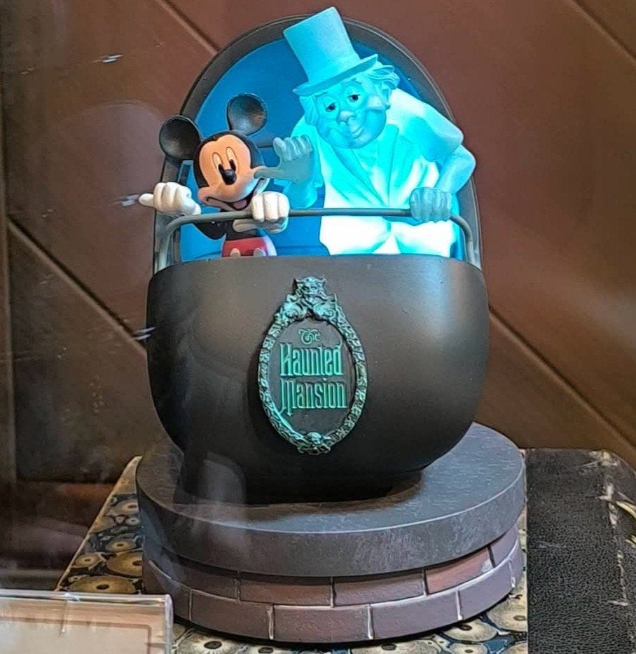 Disneyland Parijs Mickey doombuggy beeldje, Ophalen of Verzenden, Mickey Mouse, Nieuw, Beeldje of Figuurtje