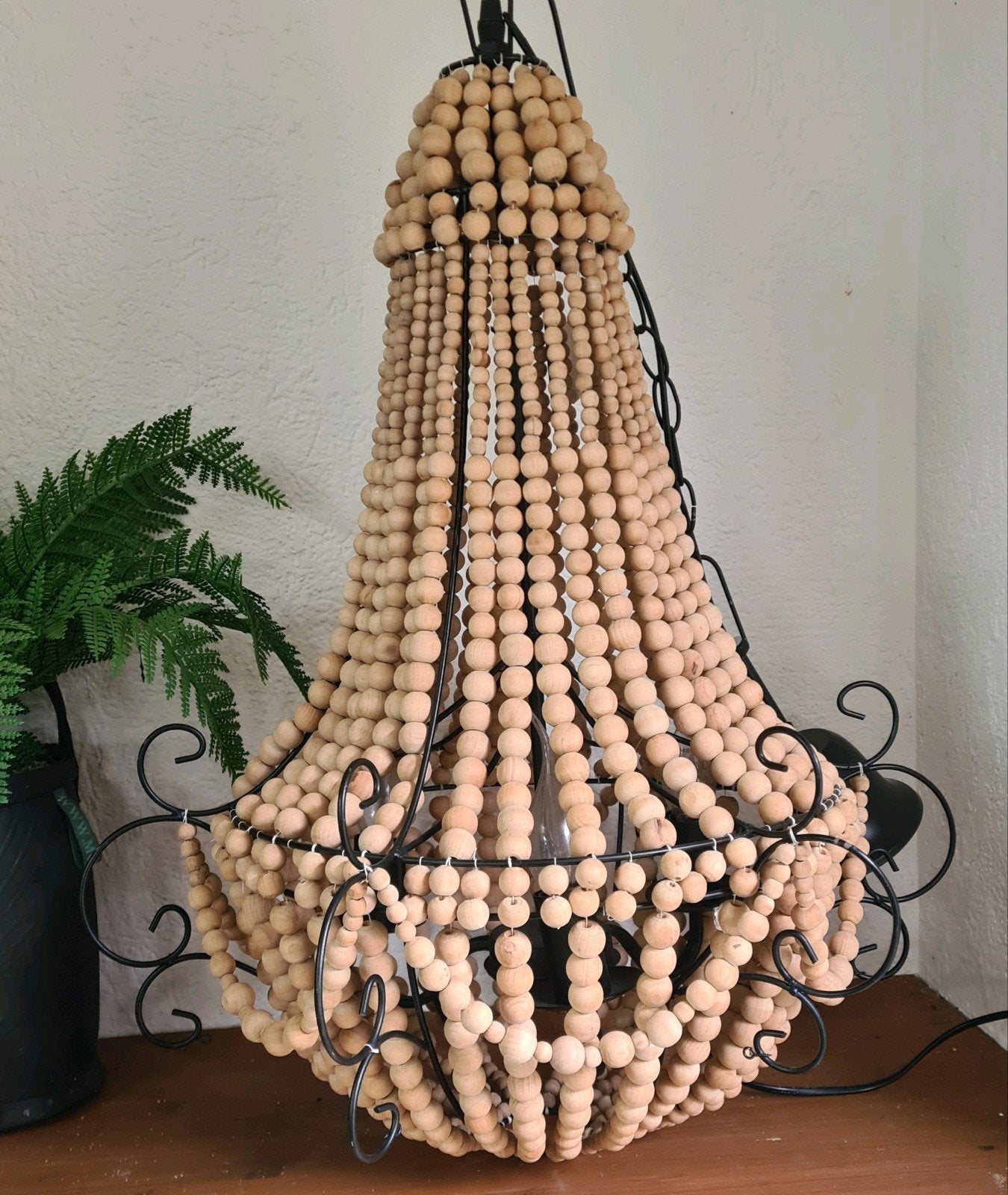 XL kroonluchter hanglamp 65 cm naturel houten kralen ibiza, Huis en Inrichting, Ophalen, Ibiza bohemian, Nieuw, E27 (groot)
