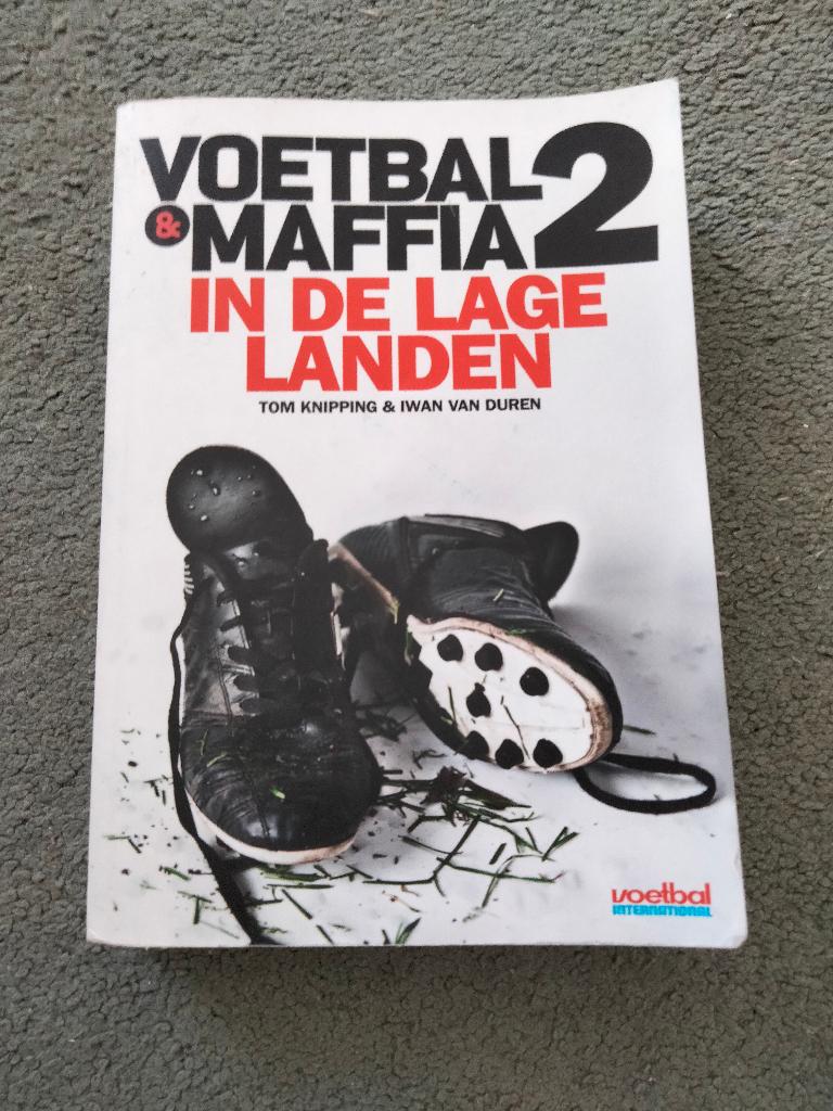 voetbal maffia 2 in de lage landen, Ophalen, Zo goed als nieuw, Balsport
