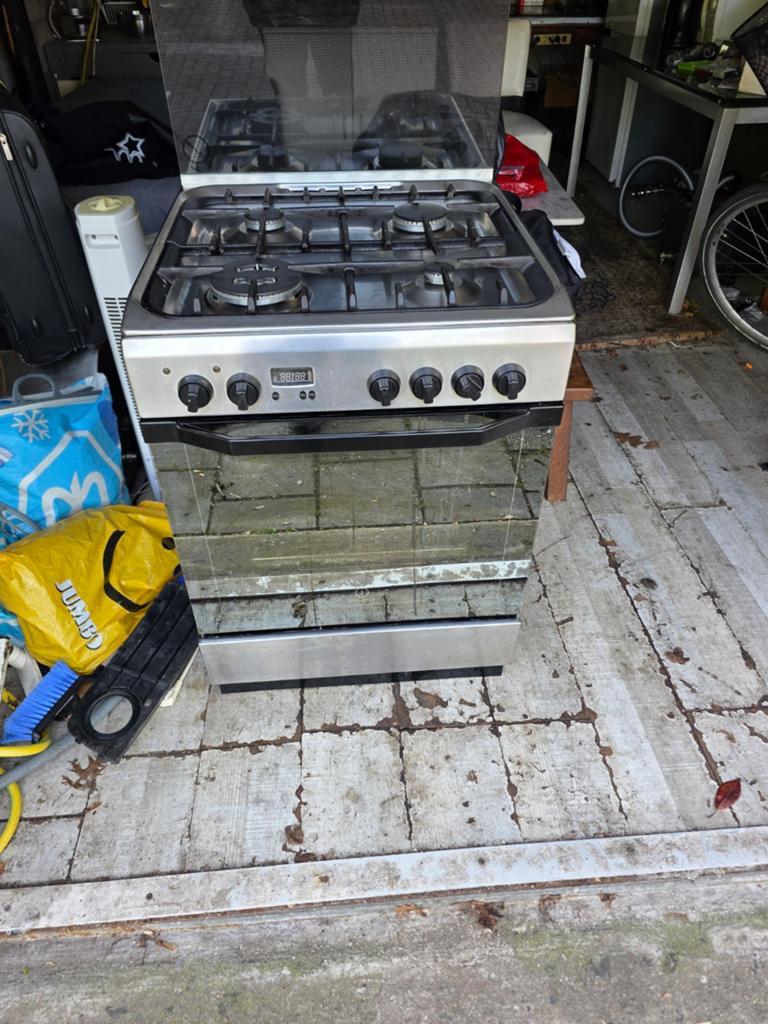 Vrijstaand gasfornuis met oven, Witgoed en Apparatuur, Fornuizen, Gebruikt, 60 cm of meer, Gas, Vrijstaand