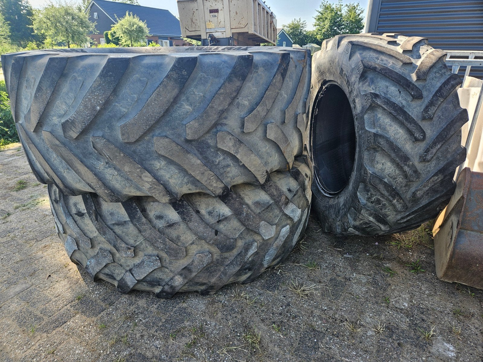 650/65R42 Tractorbanden - Set van 2, Ophalen