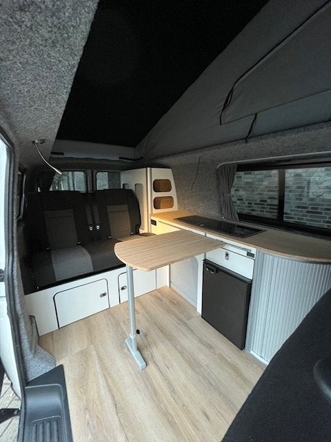 Foto 4 van Volkswagen Transporter T 6.1 2021/Nieuw Lwb 4 Personen