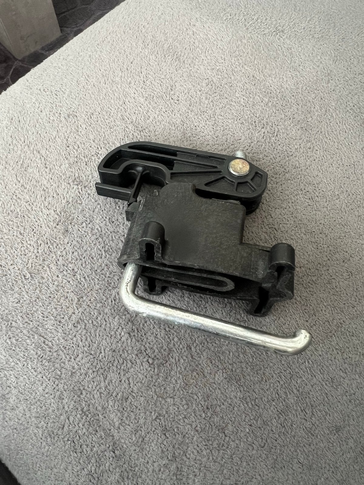 Dakkoffer onderdeel - Bevestigingsklem 4 stuks, Auto diversen, Dakkoffers, Ophalen of Verzenden, Gebruikt