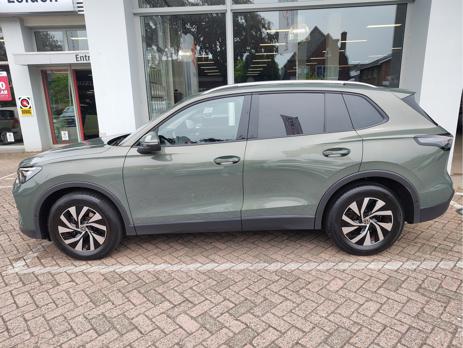 Volkswagen Tiguan 1.5 eTSI LIFE EDITION Adaptive Cruise | St, 12 maanden, Stof, Zwart, 4 cilinders