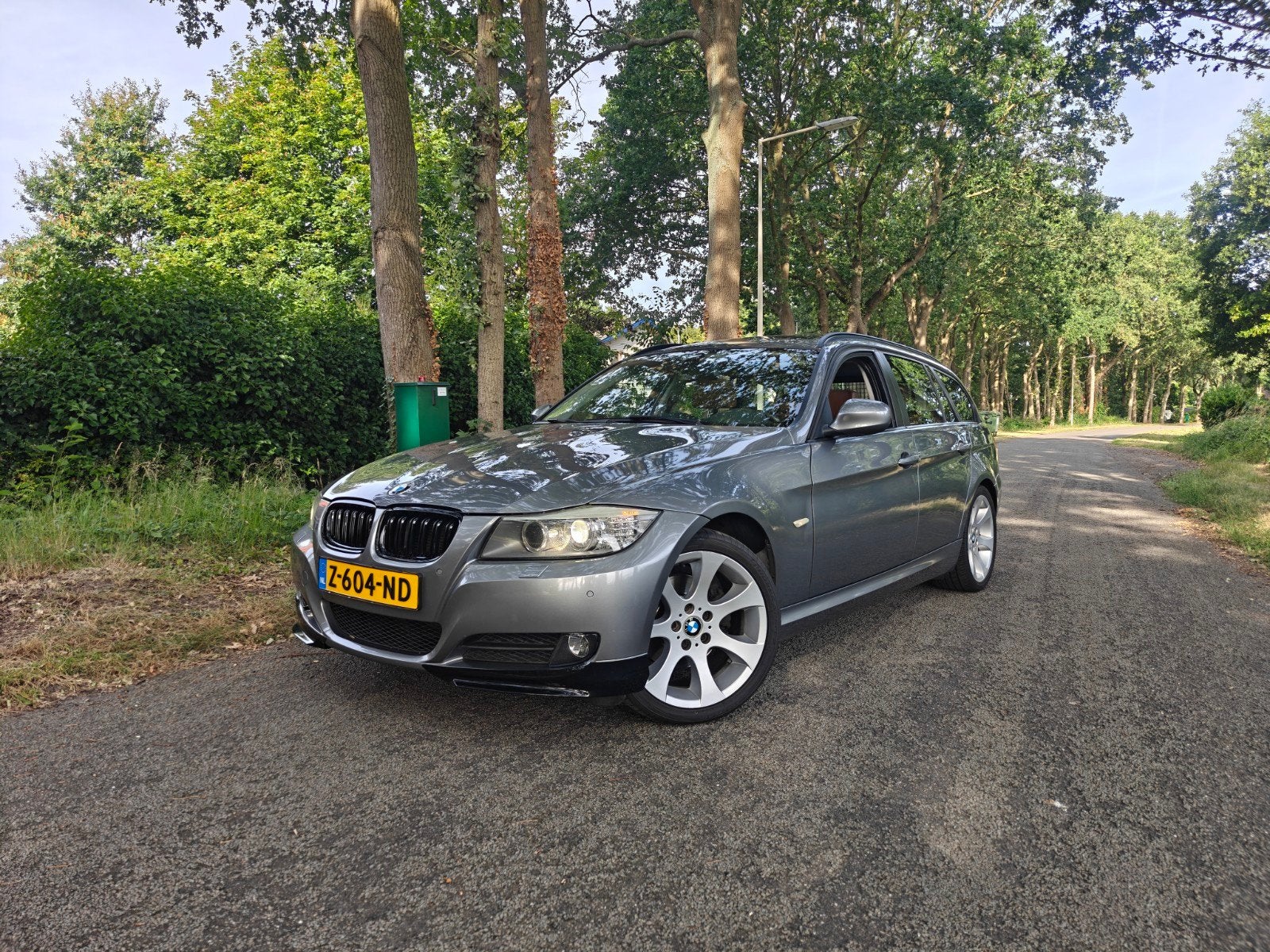 BMW 3-Serie 2.0 I 320 Touring 2010 Grijs, Xenon verlichting, Achterwielaandrijving, 1995 cc, 4 cilinders