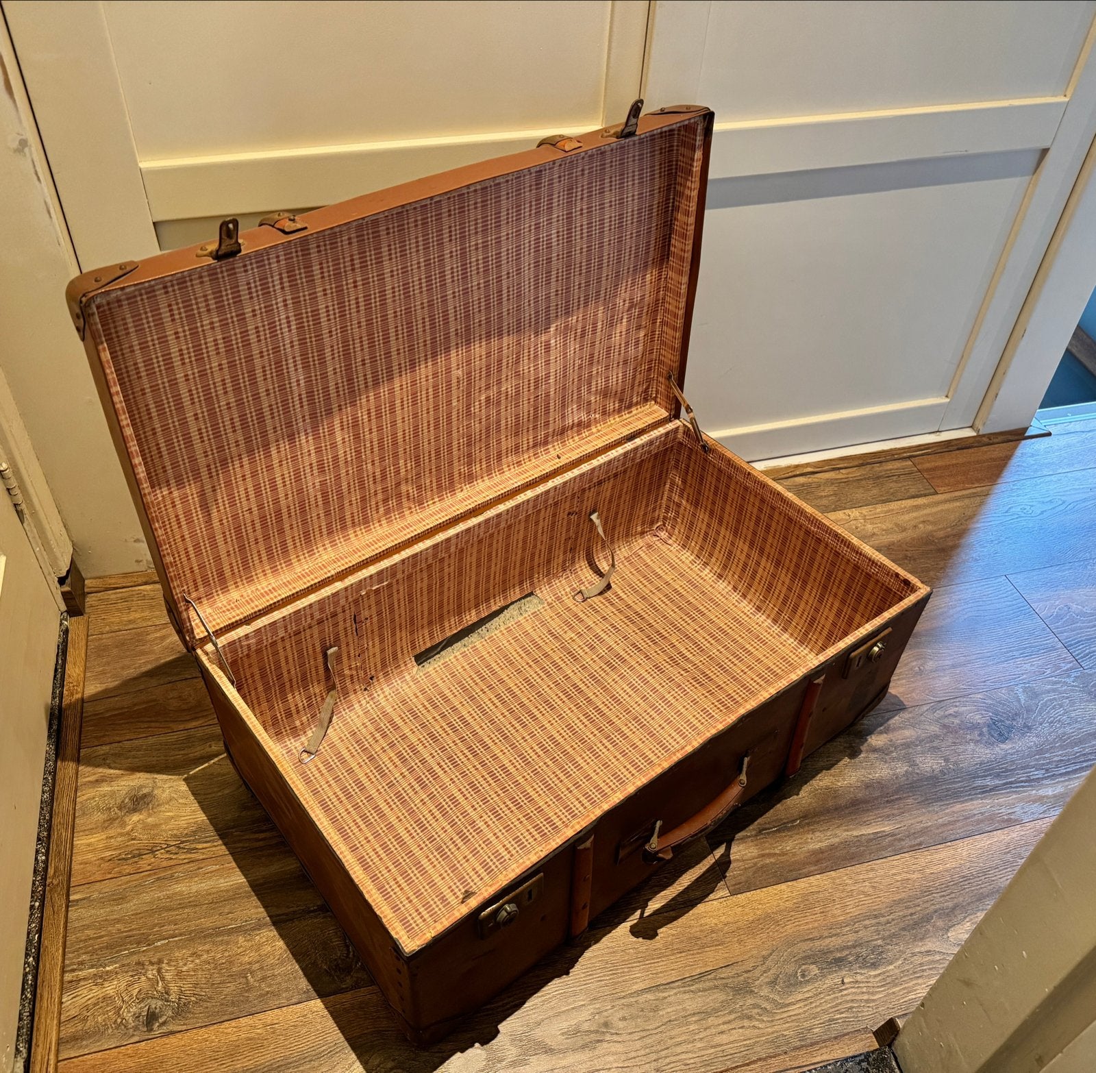 Vintage Koffer - Bruin - Ideaal voor decoratie of opslag, Ophalen, Overige materialen, Gebruikt, Slot