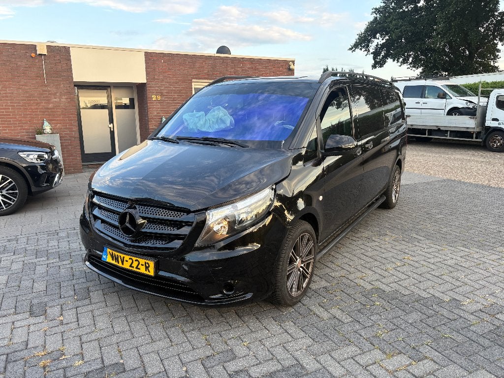 Schade Mercedes-Benz Vito GB 114CDI XL 136pk 2016 Zwart, Automaat, 2000 kg, Zwart, Bedrijf