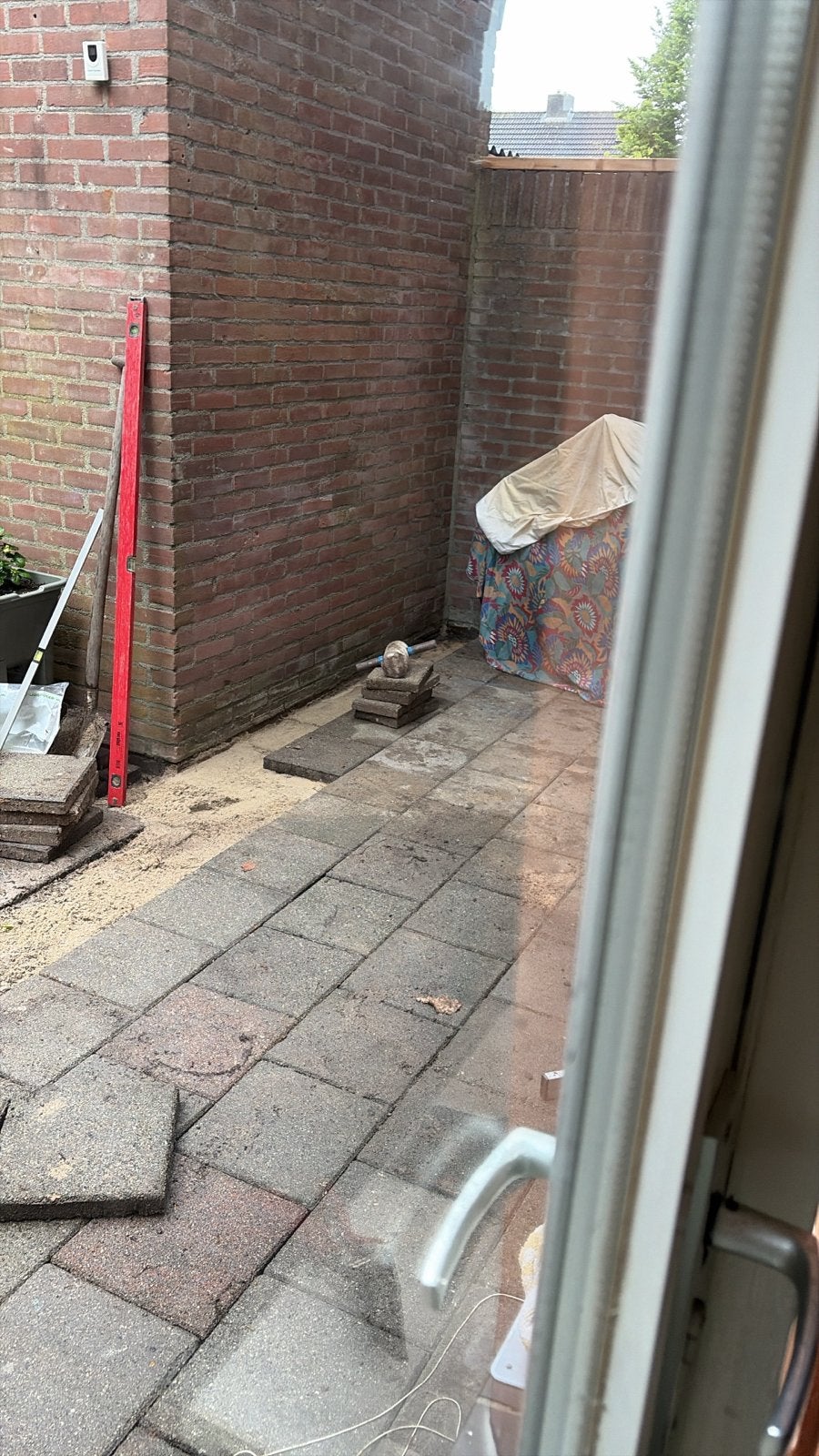Hovenier en stratenmaker riool, Tuinonderhoud of Snoeiwerk