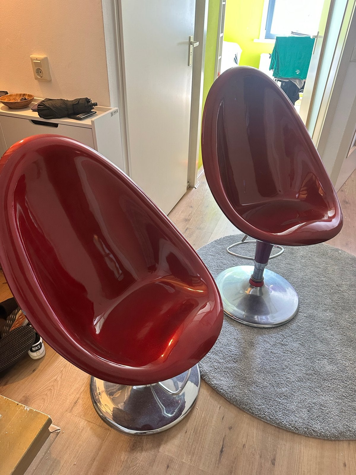 2x Rode Design Stoelen, Ophalen, Kunststof, Gebruikt, Twee