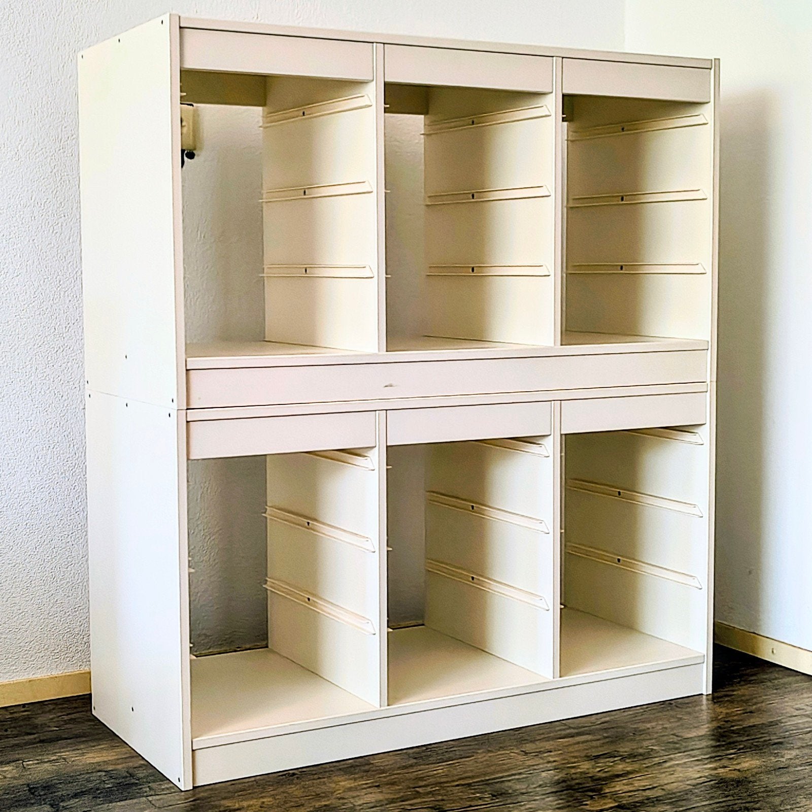 Witte kast van het Ikea 'Trofast'-systeem, Ophalen, Gebruikt