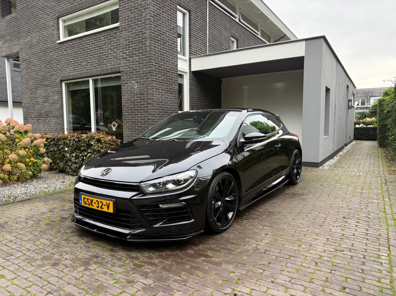 Volkswagen Scirocco R 2.0 TSI DSG 280PK Facelift, Zwart, 1984 cc, 4 stoelen, Zwart