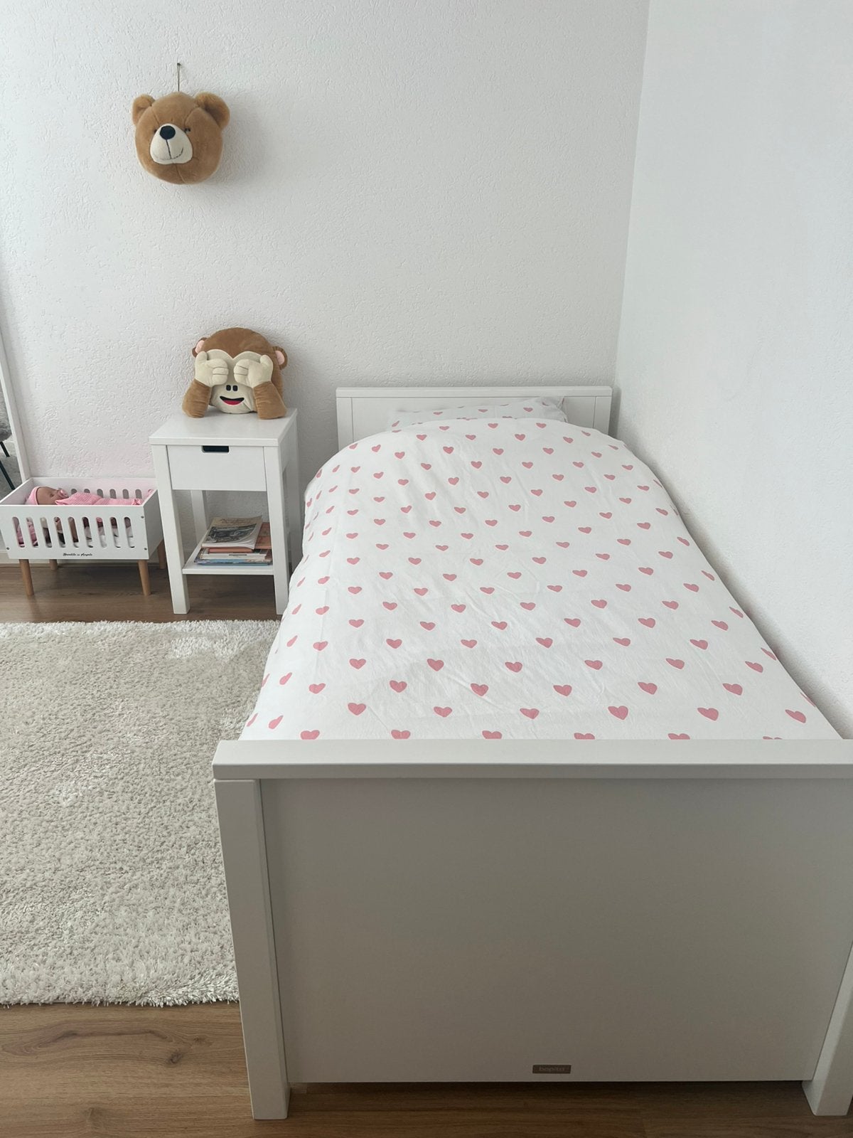 Bopita 1 persoons bed, 90/200, nachtkastje en beddengoed, Ophalen, Zo goed als nieuw, Jongetje of Meisje