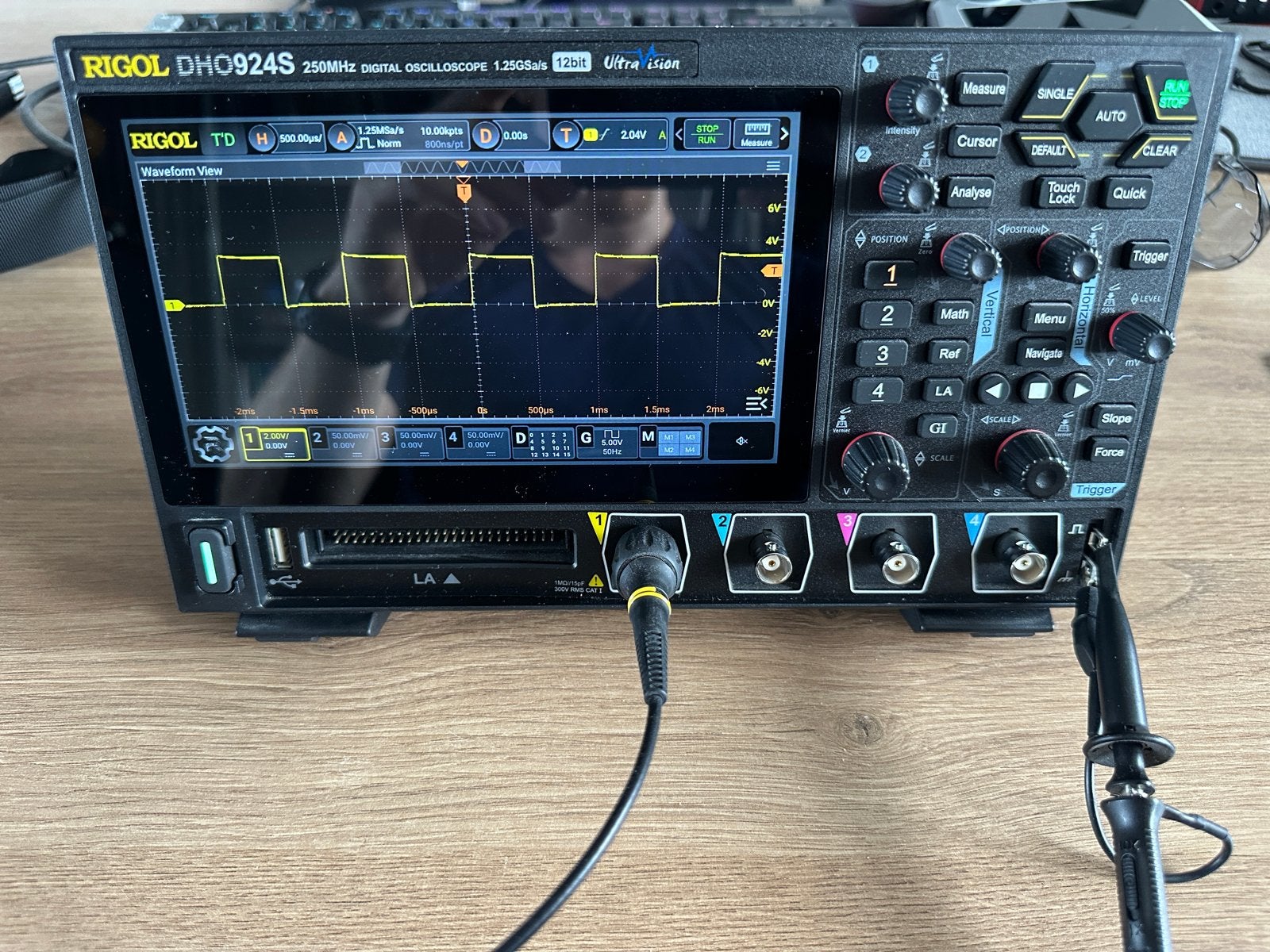 Rigol DHO924S Digitale Oscilloscoop 250MHz 1.25GSa/s, Ophalen of Verzenden, Zo goed als nieuw, Elektriciteit