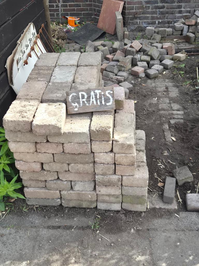 Gratis gebruikte klinkers, Tuin en Terras, Tegels en Klinkers, Gebruikt, Klinkers, Beton, Minder dan 5 m², Ophalen